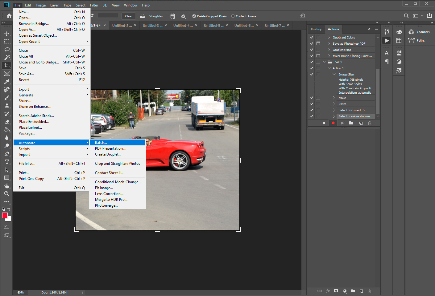 在Adobe Photoshop中裁剪图像.